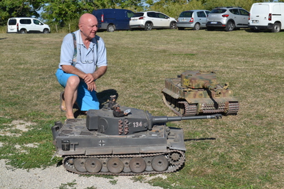 tank (3)