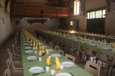 en attente  des convives photo Claude Garino