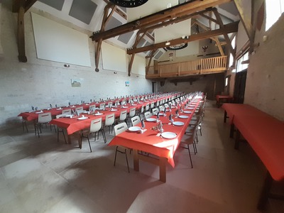 la salle est en place pour acceuillir 130 personnes (CG)