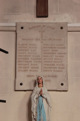 Plaque dans l'glise de Jully 