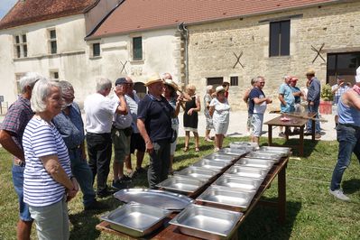 les plats sont prets pour le service photo de Jean-Baptiste Denis